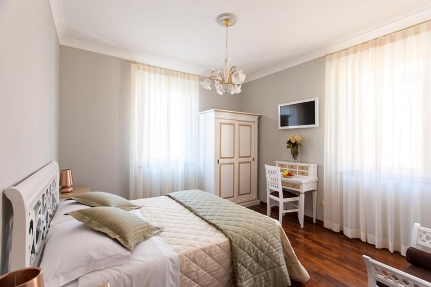 Il Portico Camere E Caffe - Centro Citta Savignano sul Rubicone Ngoại thất bức ảnh